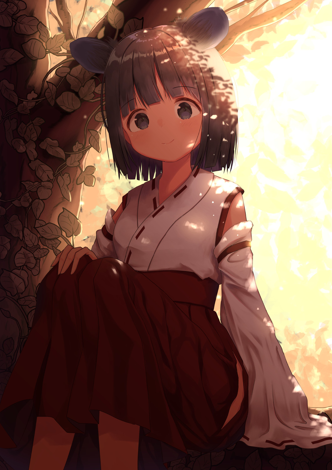 1girl animal_ears backlighting blush chinese_zodiac closed_mouth commentary_request feet_out_of_frame grey_eyes grey_hair hakama highres in_tree japanese_clothes kimono long_sleeves miko mimikaki_(men_bow) mouse_ears original red_hakama ribbon-trimmed_sleeves ribbon_trim short_hair sitting sitting_in_tree sleeves_past_fingers sleeves_past_wrists smile solo tree white_kimono wide_sleeves year_of_the_rat