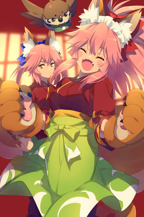 2girls animal_ear_fluff animal_ears bangs bird blue_bow blush bow breasts cat_paws cis05 closed_eyes closed_mouth fangs fate/extra fate/grand_order fate_(series) fox_ears fox_girl fox_tail gloves green_hakama hair_between_eyes hair_bow hakama japanese_clothes kimono large_breasts long_hair long_sleeves looking_at_viewer maid_headdress multiple_girls open_mouth paw_gloves paw_shoes paws pink_hair ponytail red_bow red_kimono shoes sidelocks smile tail tamamo_(fate)_(all) tamamo_cat_(fate) tamamo_no_mae_(fate) twintails yellow_eyes