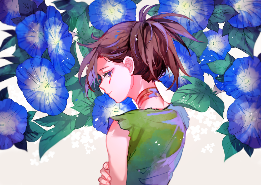 1girl androgynous bandages bare_shoulders blue_flower brown_hair closed_mouth dororo_(character) dororo_(tezuka) floral_background flower from_behind frown japanese_clothes leaf looking_at_viewer morning_glory ponytail reverse_trap sakuramochi1003 sleeveless solo torn_clothes upper_body violet_eyes