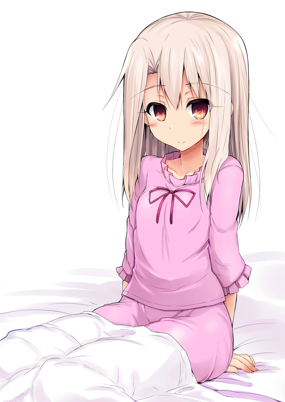 1girl bangs blush breasts collarbone commentary_request eyebrows_visible_through_hair fate/grand_order fate_(series) highres illyasviel_von_einzbern long_hair long_sleeves looking_at_viewer pink_pajamas pink_ribbon red_eyes ribbon sen_(astronomy) sitting small_breasts smile solo