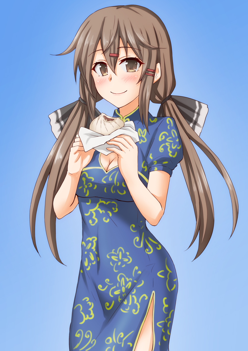 1girl alternate_costume anti_(untea9) black_bow blush bow breasts brown_eyes brown_hair china_dress chinese_clothes closed_mouth dress eyebrows_visible_through_hair food gradient gradient_background hair_between_eyes hair_bow hair_ornament highres kantai_collection long_hair looking_at_viewer low_twintails medium_breasts puffy_short_sleeves puffy_sleeves short_sleeves smile solo tashkent_(kantai_collection) twintails