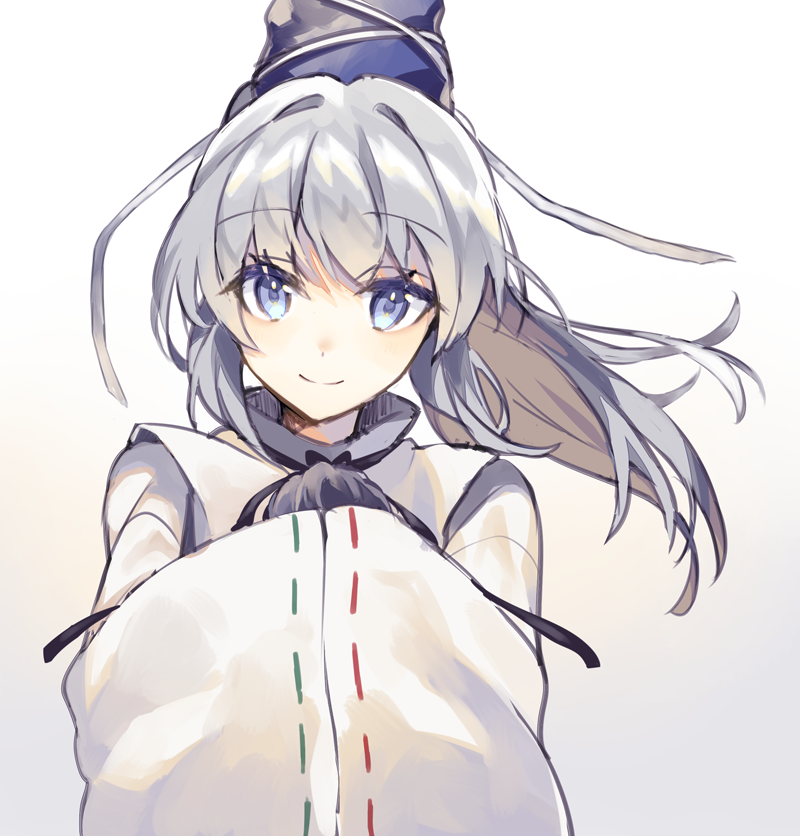 1girl bangs blue_eyes blue_headwear commentary_request eyebrows_visible_through_hair gradient gradient_background grey_background hair_intakes hat long_hair long_sleeves looking_at_viewer mononobe_no_futo partial_commentary pom_pom_(clothes) ponytail raka_(cafe_latte_l) shirt silver_hair smile solo tate_eboshi touhou upper_body white_background white_shirt wide_sleeves