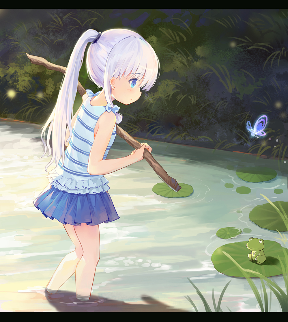 1girl animal bangs blue_butterfly blue_eyes blue_shirt blue_skirt blush bug butterfly child closed_mouth commentary_request day eyebrows_visible_through_hair frog holding insect kneepits leilin letterboxed lily_pad long_hair miniskirt naruse_shiroha outdoors pleated_skirt pond ponytail profile revision shirt silver_hair skirt sleeveless sleeveless_shirt standing stick striped striped_shirt summer_pockets very_long_hair wading water