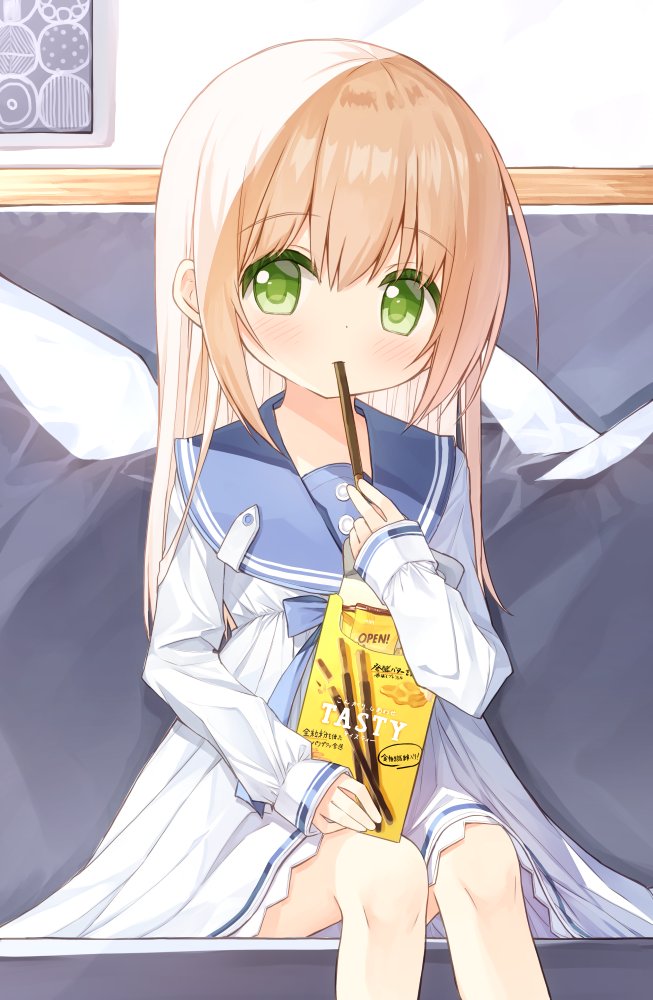 1girl bangs blonde_hair blue_bow blue_sailor_collar blush bow commentary_request dress eating eyebrows_visible_through_hair feet_out_of_frame food food_in_mouth green_eyes hair_between_eyes holding holding_food long_hair long_sleeves looking_at_viewer original pocky sailor_collar sailor_dress sitting sleeves_past_wrists solo very_long_hair waka_(yuuhagi_(amaretto-no-natsu)) white_dress yuuhagi_(amaretto-no-natsu)