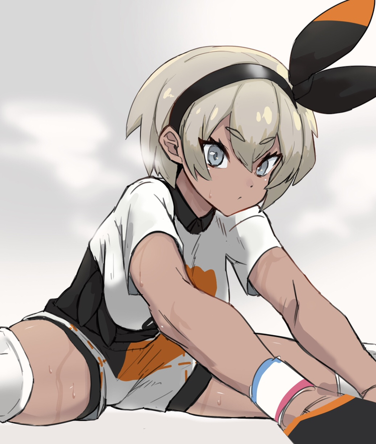 1girl black_bodysuit black_hairband bodysuit bodysuit_under_clothes chagama_teishoku covered_navel dark_skin gloves grey_background grey_eyes grey_hair gym_leader hairband knee_pads orange_gloves pokemon pokemon_(game) pokemon_swsh print_shorts pursed_lips saitou_(pokemon) shorts steaming_body sweat thighs two-tone_gloves