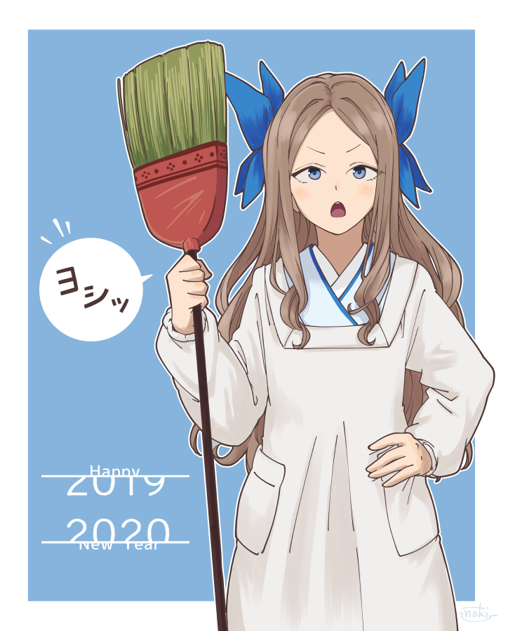 1girl alternate_costume asakaze_(kantai_collection) blue_bow blue_eyes bow broom fujinoki_(horonabe-ken) hair_bow hand_on_hip happy_new_year holding holding_broom japanese_clothes kantai_collection kappougi light_brown_hair long_hair long_sleeves new_year open_mouth pocket sidelocks signature simple_background solo wavy_hair