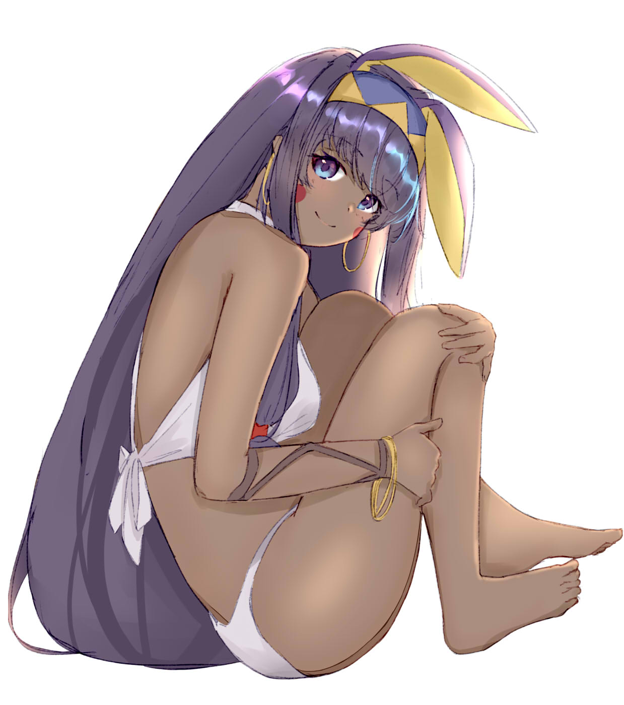 1girl bangs bare_shoulders barefoot bikini blue_eyes blush bracelet breasts closed_mouth commentary_request dark_skin earrings eyebrows_visible_through_hair facepaint facial_mark fate/grand_order fate_(series) from_side full_body hairband highres hoop_earrings jewelry long_hair looking_at_viewer medium_breasts nitocris_(fate/grand_order) purple_hair shiny shiny_hair simple_background sitting smile solo swimsuit syica toes white_bikini