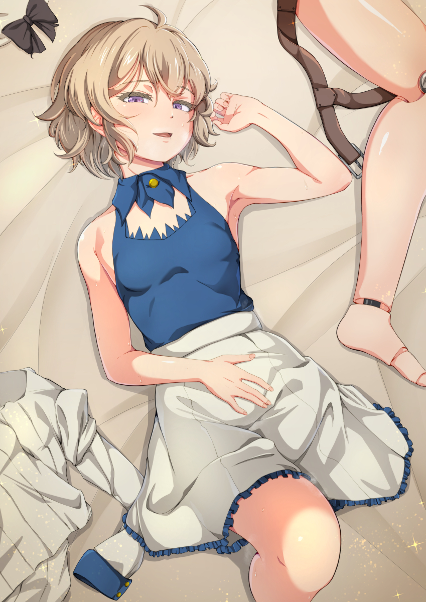 1girl amputee armpits blonde_hair come_hither commentary detached_legs highres iwanaga_kotoko kyokou_suiri looking_at_viewer lying on_back oshiza prosthesis prosthetic_leg short_hair skirt sleeveless solo sweat violet_eyes