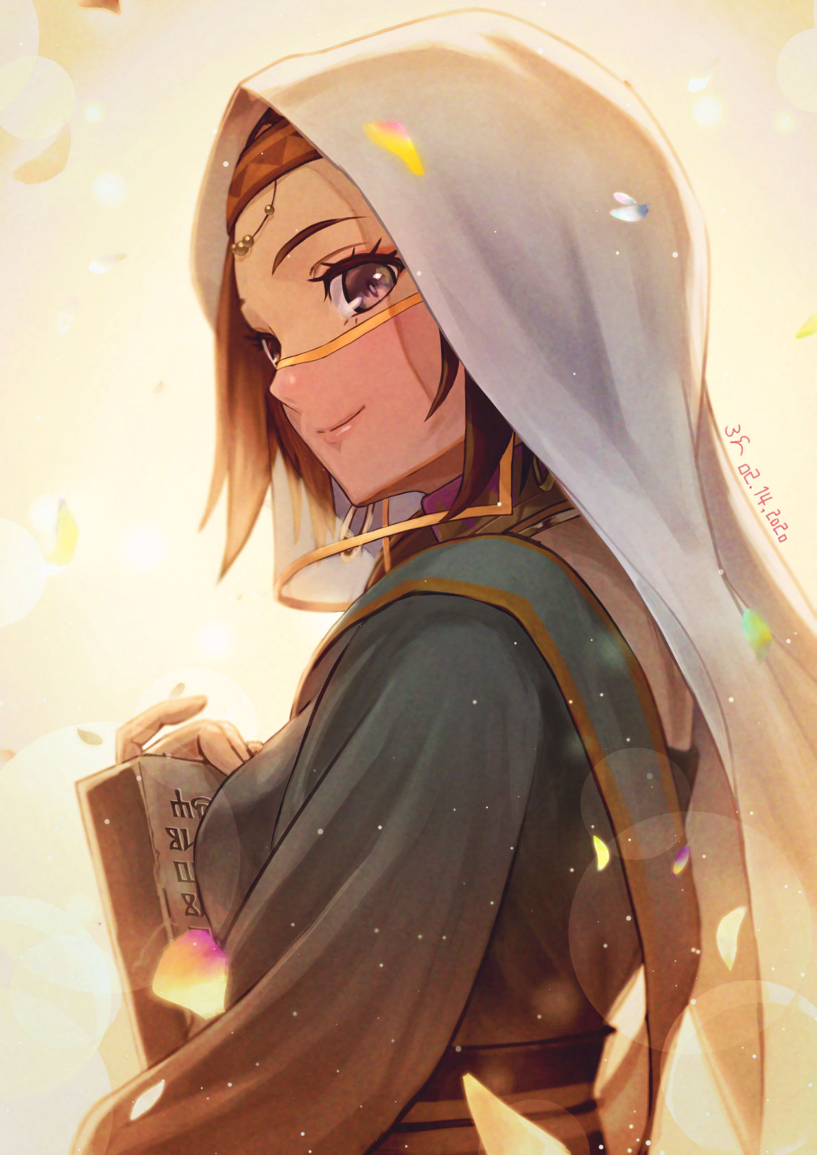 1girl brown_eyes brown_hair commentary_request dated dress fate/grand_order fate_(series) green_dress headband highres holding looking_back mouth_veil see-through siduri_(fate/grand_order) smile solo stone_tablet upper_body veil white_hood yudoufu_(unify)