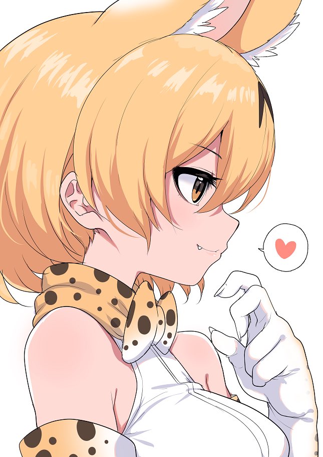 1girl animal_ears bare_shoulders blonde_hair bow bowtie commentary_request elbow_gloves extra_ears eyebrows_visible_through_hair fang gloves heart kemono_friends print_gloves print_neckwear profile ransusan serval_(kemono_friends) serval_ears serval_girl serval_print shirt short_hair sleeveless solo spoken_heart upper_body white_shirt yellow_eyes