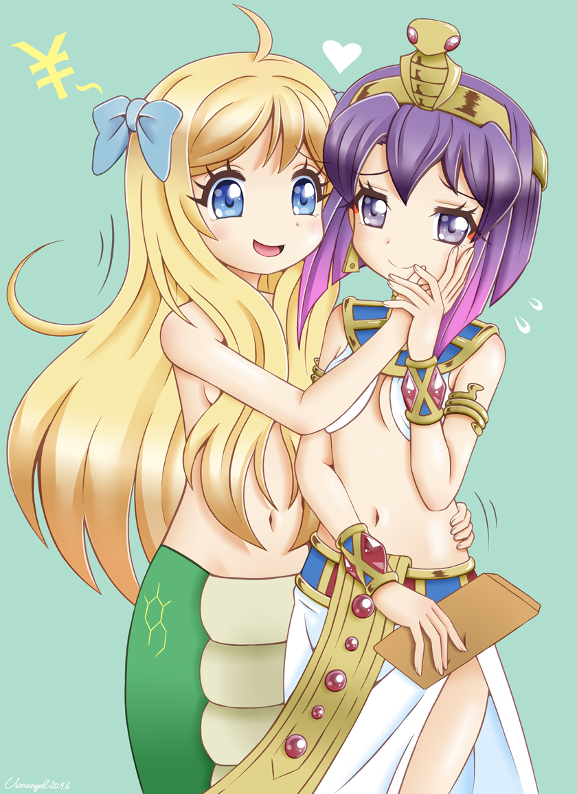 2girls ahoge blonde_hair blue_eyes blush bow breasts closed_mouth egyptian_clothes green_background hair_bow hair_ornament hand_on_another's_hip hug jashin-chan jashin-chan_dropkick lamia long_hair medusa_(jashin-chan_dropkick) monster_girl multiple_girls navel open_mouth purple_hair shiny shiny_hair short_hair simple_background small_breasts smile variangel violet_eyes yuri