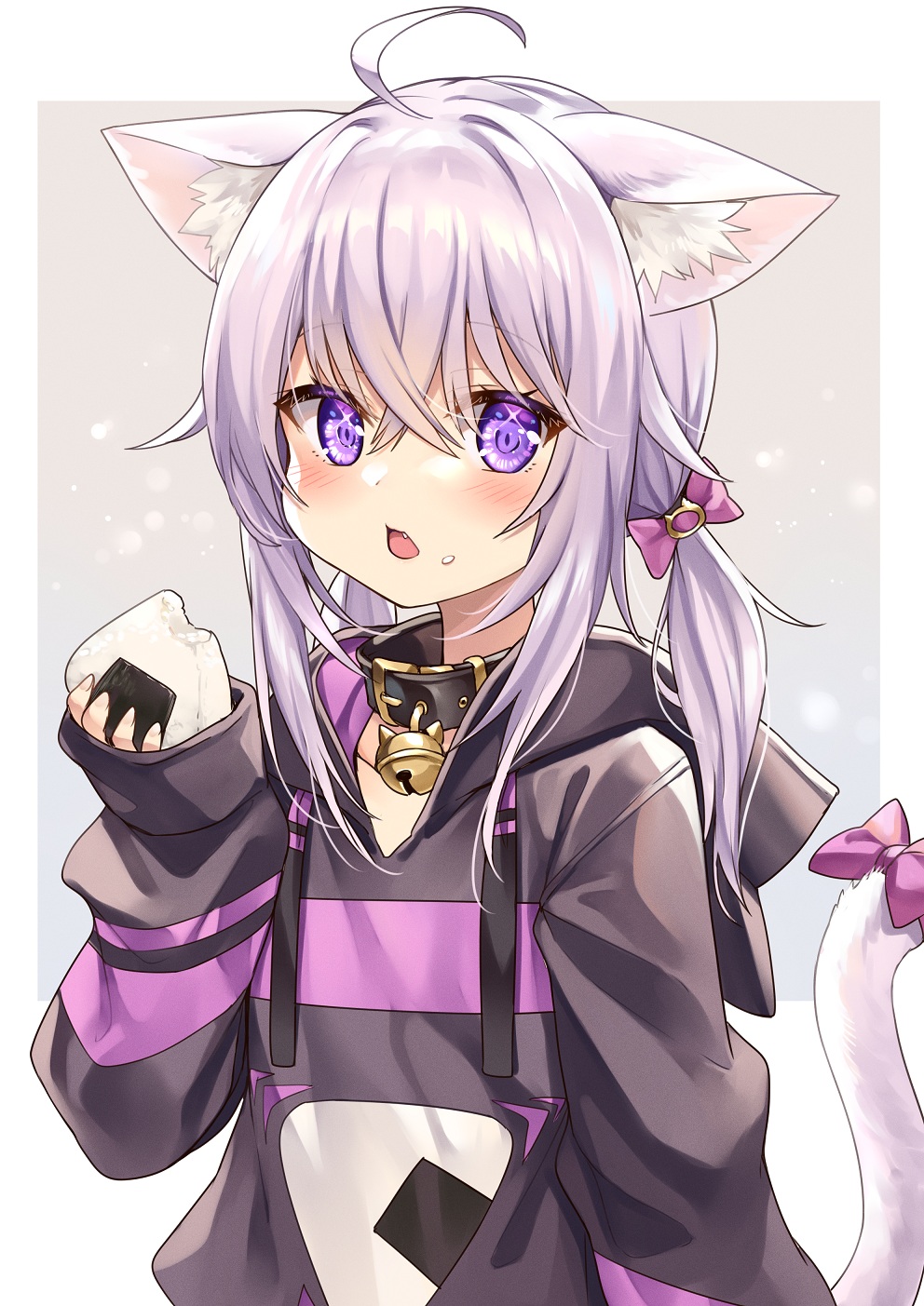 1girl ahoge alternate_hair_length alternate_hairstyle animal_ear_fluff animal_ears bangs blush bow cat_ears cat_girl cat_tail commentary eating fang food food_on_face food_print highres holding holding_food hololive hood hoodie ks long_hair long_sleeves looking_at_viewer low_twintails nekomata_okayu onigiri open_mouth purple_hair red_bow rice rice_on_face solo tail tail_bow twintails upper_body violet_eyes virtual_youtuber younger