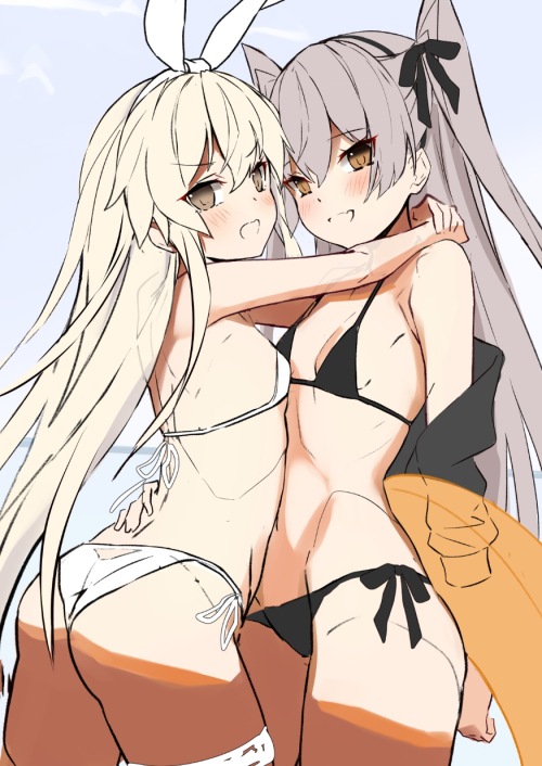 2girls amatsukaze_(kantai_collection) bikini black_bikini black_jacket black_ribbon blonde_hair brown_hair commentary_request cowboy_shot flat_chest hair_ribbon hairband hug innertube jacket kantai_collection long_hair multiple_girls ribbon shimakaze_(kantai_collection) side-tie_bikini silver_hair swimsuit takanashi_kei_(hitsujikan) two_side_up white_bikini white_hairband