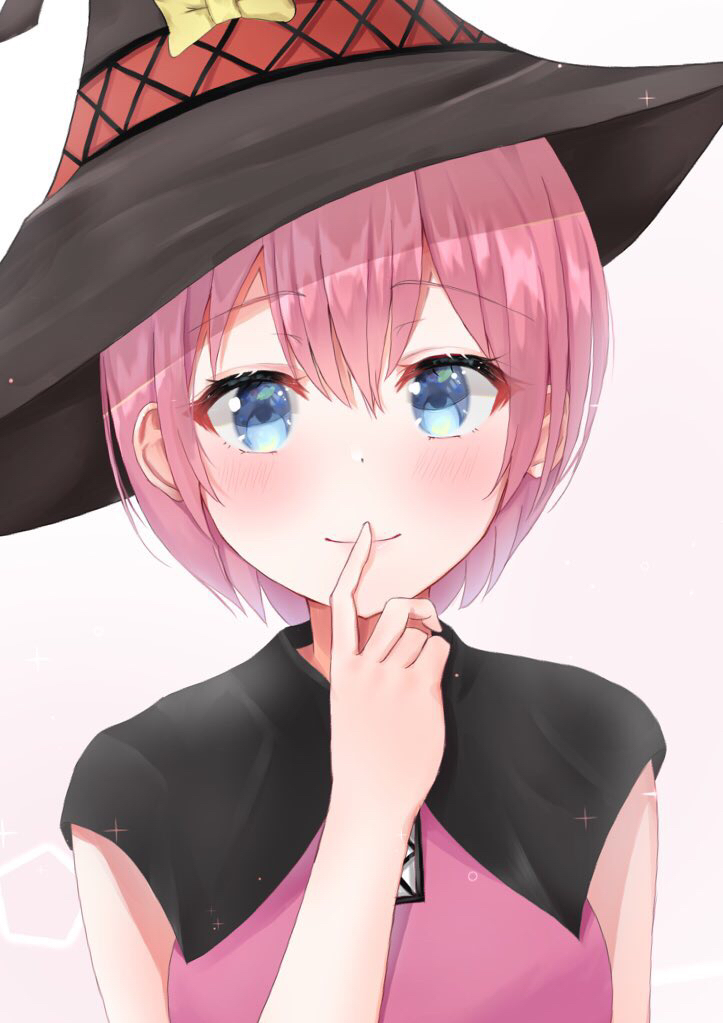 1girl bangs black_capelet black_headwear blue_eyes blush capelet closed_mouth eyebrows_visible_through_hair finger_to_mouth go-toubun_no_hanayome hair_between_eyes halloween hat index_finger_raised looking_at_viewer nakano_ichika pink_hair shiny shiny_hair short_hair simple_background smile solo sparkle umineco_1 upper_body white_background witch_hat