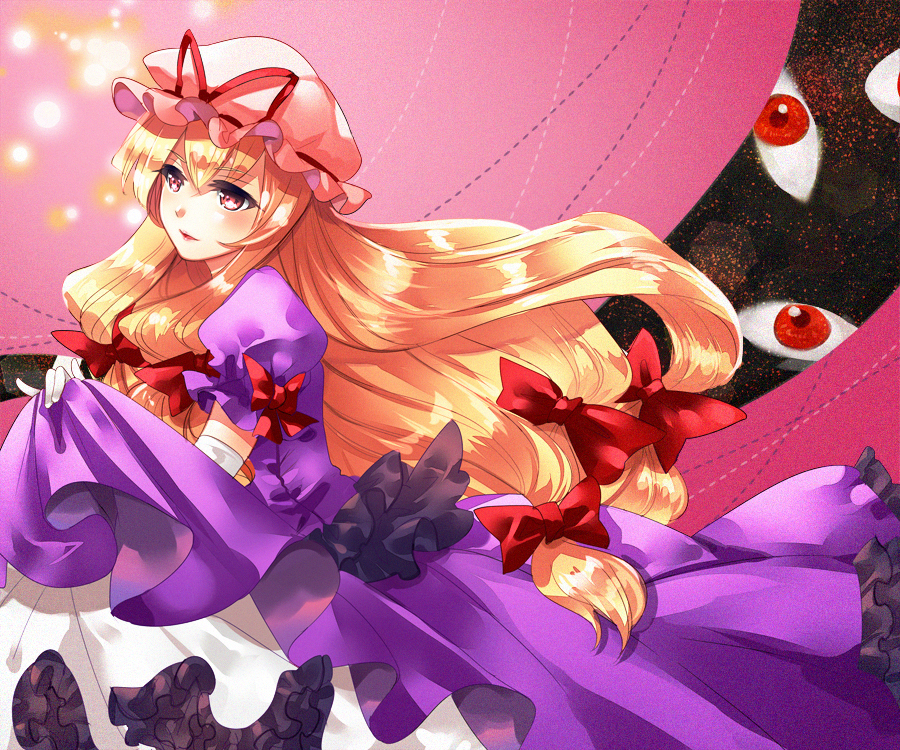 1girl blonde_hair blush commentary_request cowboy_shot dress elbow_gloves eyeball eyebrows_visible_through_hair floating_hair frilled_skirt frills gap gloves hat hat_ribbon lifted_by_self light_particles light_smile long_hair looking_to_the_side low-tied_long_hair mob_cap nagare parted_lips partial_commentary petticoat pink_background pink_headwear puffy_short_sleeves puffy_sleeves purple_dress ribbon short_sleeves skirt skirt_lift solo standing touhou very_long_hair violet_eyes white_gloves yakumo_yukari