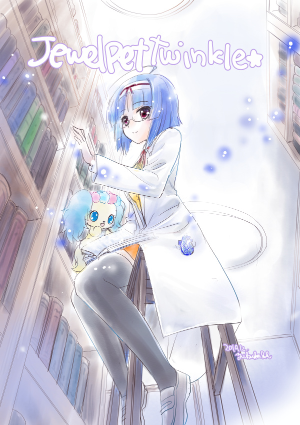 1girl black_legwear blue_hair book bookshelf brown_footwear creature glasses hairband ibe_yukiko jewelpet_(series) jewelpet_twinkle labcoat official_art orange_skirt red_eyes sapphie_(jewelpet) sara_(jewelpet_twinkle) school_uniform short_hair skirt thigh-highs vest yellow_vest