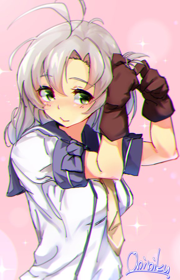 1girl brown_gloves commentary_request gloves green_eyes grey_hair hair_tie kantai_collection kinugasa_(kantai_collection) mani_oniniku neckerchief one_side_up purple_sailor_collar remodel_(kantai_collection) sailor_collar school_uniform serafuku solo tying_hair upper_body yellow_neckwear