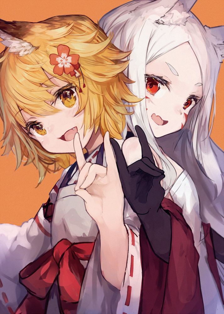 2girls :d accessories animal_ear_fluff animal_ears bangs facial_mark fox_ears fox_girl hands hands_up happy japanese_clothes long_hair looking_at_viewer multiple_girls open_mouth orange_background orange_eyes orange_hair pointy_ears red_eyes roll_okashi senko_(sewayaki_kitsune_no_senko-san) sewayaki_kitsune_no_senko-san shiny shiny_clothes shiny_hair shiro_(sewayaki_kitsune_no_senko-san) short_hair smile thick_eyebrows white_hair wide_sleeves