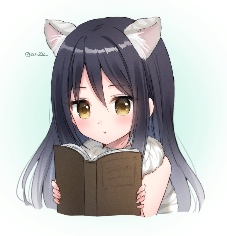 1girl :o animal_ear_fluff animal_ears anz32 bare_shoulders black_hair blue_background blush book brown_eyes commentary_request cropped_torso fur_collar gradient gradient_background gradient_hair holding holding_book multicolored_hair open_book parted_lips princess_connect! princess_connect!_re:dive reading shiori_(princess_connect!) silver_hair solo tiger_ears tiger_girl twitter_username upper_body