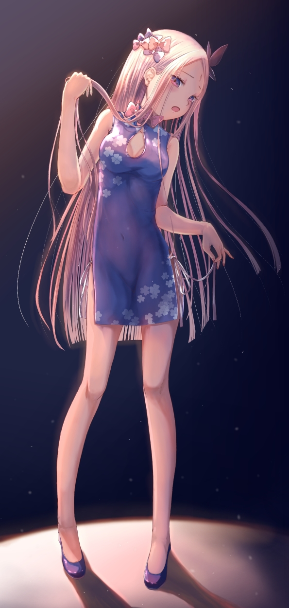 1girl abigail_williams_(fate/grand_order) bangs bare_shoulders black_bow blonde_hair blue_eyes blush bow breasts china_dress chinese_clothes dress fate/grand_order fate_(series) forehead full_body highres kinom_(sculpturesky) legs long_hair looking_at_viewer multiple_bows open_mouth orange_bow parted_bangs small_breasts spotlight
