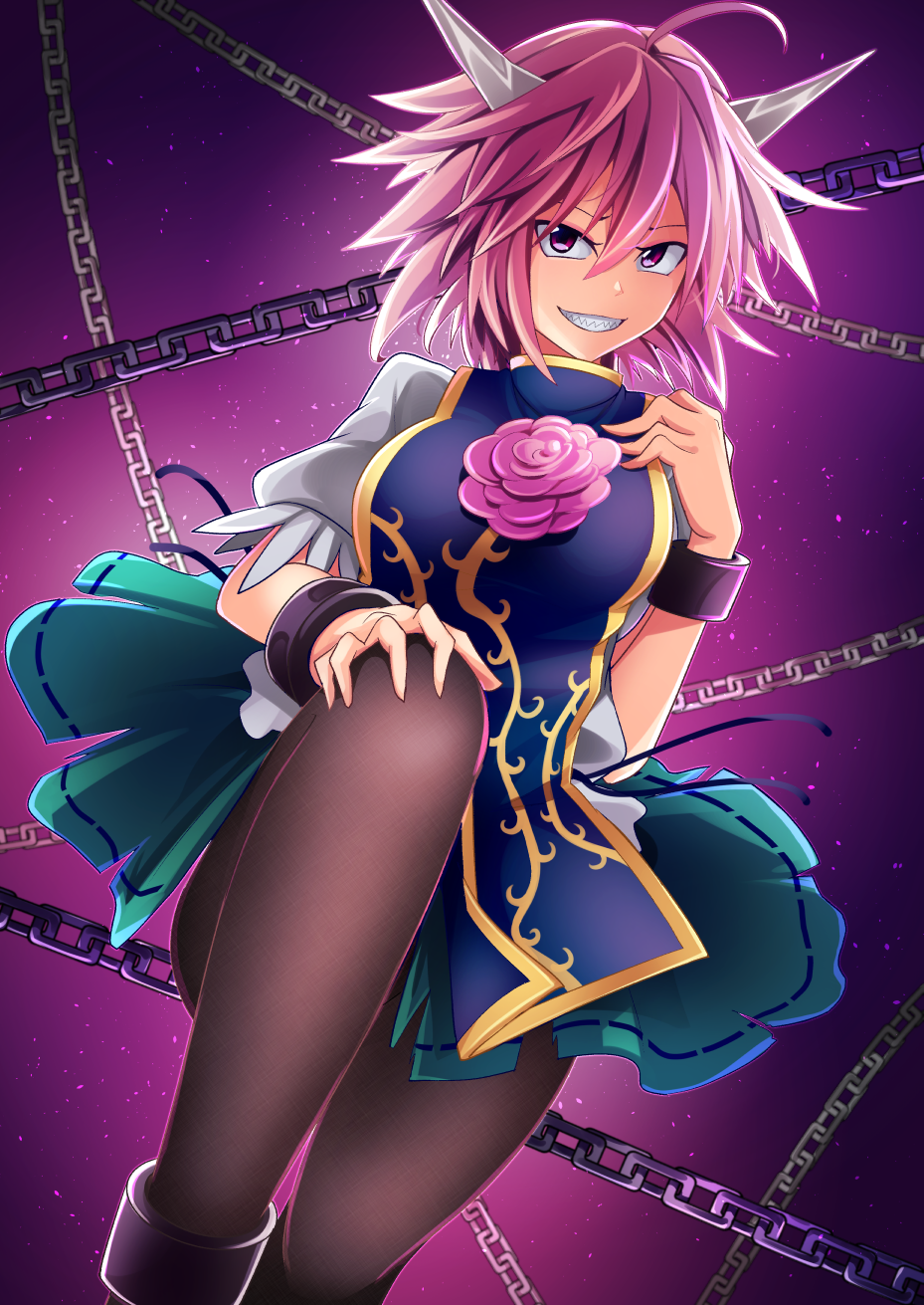 1girl ahoge ashiroku_(miracle_hinacle) black_legwear breasts chain chinese_clothes commentary_request cuffs eyebrows_visible_through_hair flower green_skirt grin hair_between_eyes hand_on_own_chest hand_on_own_knee highres horns ibaraki_douji's_arm ibaraki_kasen leg_up light_particles looking_at_viewer medium_breasts oni_horns pantyhose purple_background purple_hair rose sharp_teeth shirt short_hair short_sleeves skirt smile solo tabard teeth touhou violet_eyes white_shirt