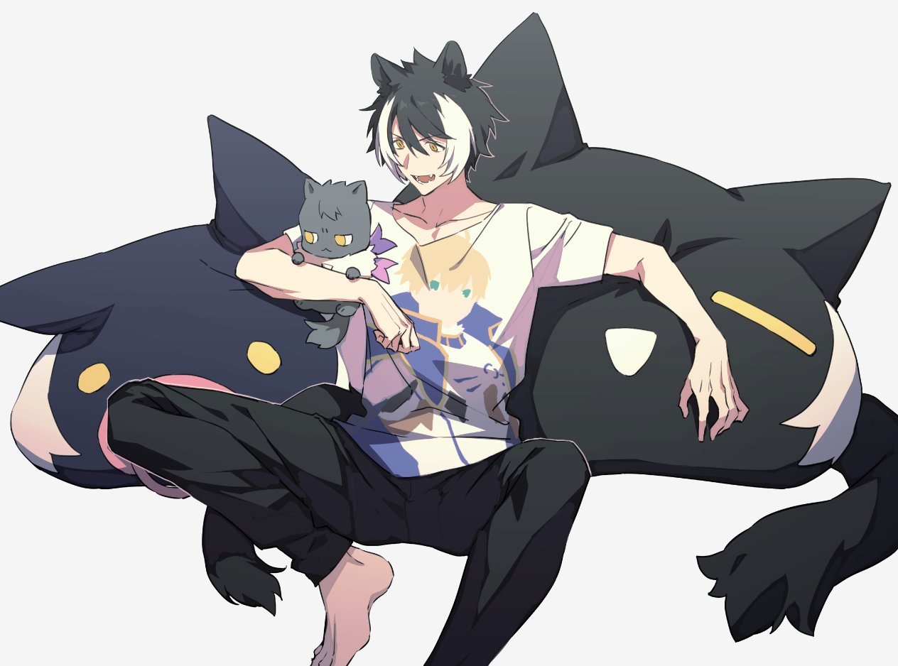 1boy :d animal_ears arthur_pendragon_(fate) barefoot black_hair character_print commentary_request dog dog_ears dog_tail fangs fate/prototype fate_(series) fur_trim grey_background happy holostars kageyama_shien multicolored_hair namakawa open_mouth shirt simple_background sitting smile solo tail teeth toeless_legwear two-tone_hair virtual_youtuber white_shirt