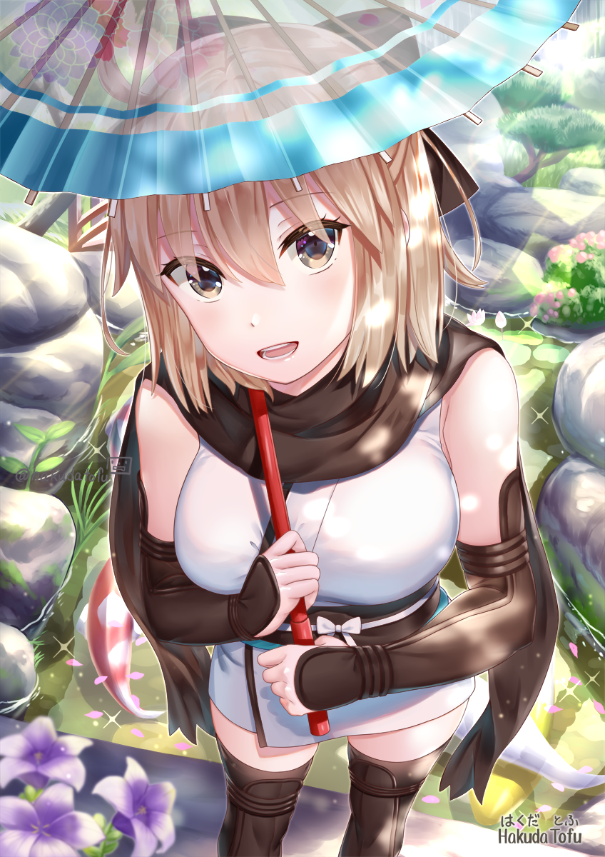 1girl :d arm_guards bangs bare_shoulders black_bow black_legwear black_scarf bow breasts brown_eyes commentary_request day eyebrows_visible_through_hair fate/grand_order fate_(series) feet_out_of_frame flower garden hair_between_eyes hair_bow hakuda_tofu highres holding holding_umbrella japanese_clothes kimono koha-ace light_brown_hair looking_at_viewer medium_breasts obi okita_souji_(fate) okita_souji_(fate)_(all) open_mouth oriental_umbrella outdoors pink_flower purple_flower sash scarf sleeveless sleeveless_kimono smile solo standing thigh-highs transparent transparent_umbrella umbrella water white_kimono