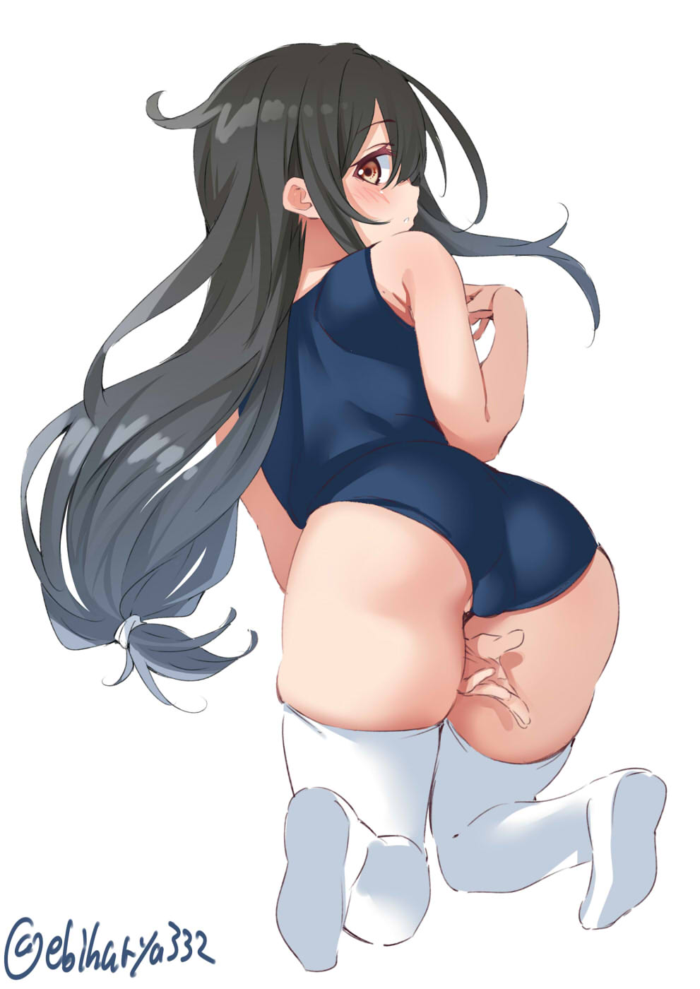 1girl black_hair black_swimsuit blush brown_eyes ebifurya from_behind full_body hatsushimo_(kantai_collection) highres kantai_collection long_hair looking_back low-tied_long_hair one-piece_swimsuit school_swimsuit simple_background solo swimsuit thigh-highs twitter_username very_long_hair white_background white_legwear