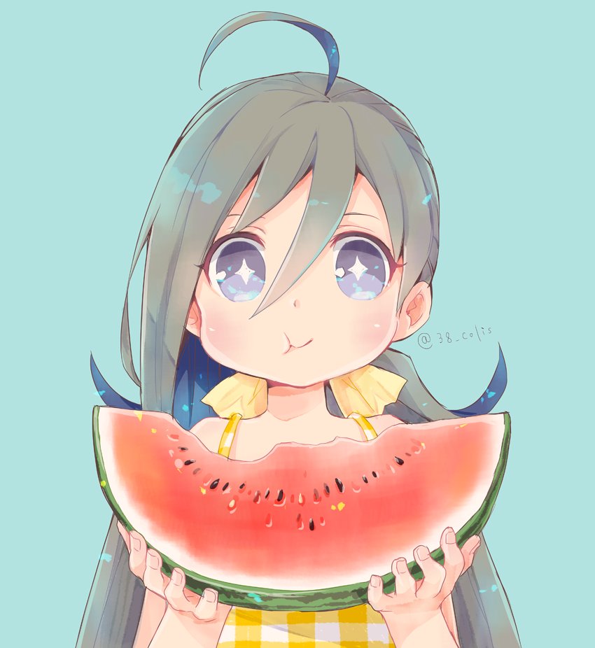 1girl :t ahoge alternate_costume bangs blue_background blue_hair blush colis dress eating food food_in_mouth fruit gingham grey_hair hair_between_eyes hair_ribbon holding holding_food holding_fruit kantai_collection kiyoshimo_(kantai_collection) long_hair low_twintails multicolored_hair ribbon simple_background sleeveless sleeveless_dress solo sparkling_eyes twintails twitter_username two-tone_hair upper_body violet_eyes watermelon yellow_dress