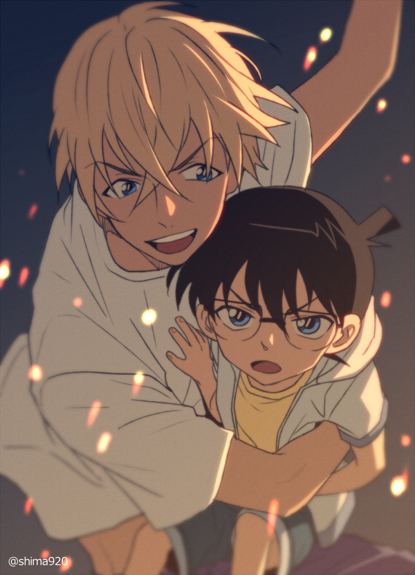 2boys :d amuro_tooru arm_around_waist arm_up blonde_hair blue_eyes blue_shorts blurry brown_hair child commentary_request dark_skin dark_skinned_male depth_of_field edogawa_conan glasses gradient gradient_background hair_between_eyes hood hood_down looking_at_another male_focus mashima_shima meitantei_conan multiple_boys open_mouth running serious shirt shorts smile twitter_username upper_teeth v-shaped_eyebrows white_hoodie yellow_shirt