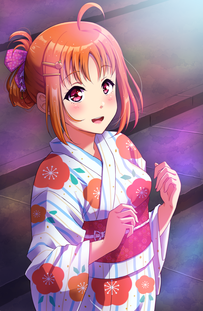 1girl ahoge arms_up ascii_media_works bangs bow bushiroad commentary_request cowboy_shot eyebrows_visible_through_hair floral_print hair_bow hair_ornament highres japanese_clothes kimono looking_at_viewer love_live! love_live!_sunshine!! obi open_mouth orange_hair qy red_eyes sash short_hair sidelocks smile solo stairs sunrise_(studio) takami_chika tongue upper_teeth yukata