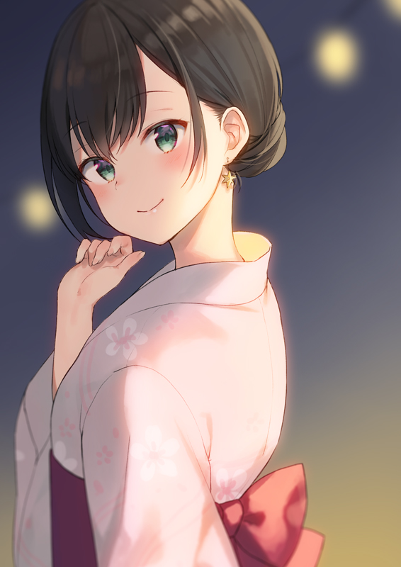 1girl back_bow bangs black_hair bow closed_mouth commentary earrings eyebrows_visible_through_hair floral_print green_eyes hair_bun hand_up head_tilt japanese_clothes jewelry kimono long_sleeves looking_at_viewer looking_to_the_side midorikawa_you obi original print_kimono red_bow sash smile solo star_(symbol) star_earrings symbol_commentary upper_body white_kimono wide_sleeves