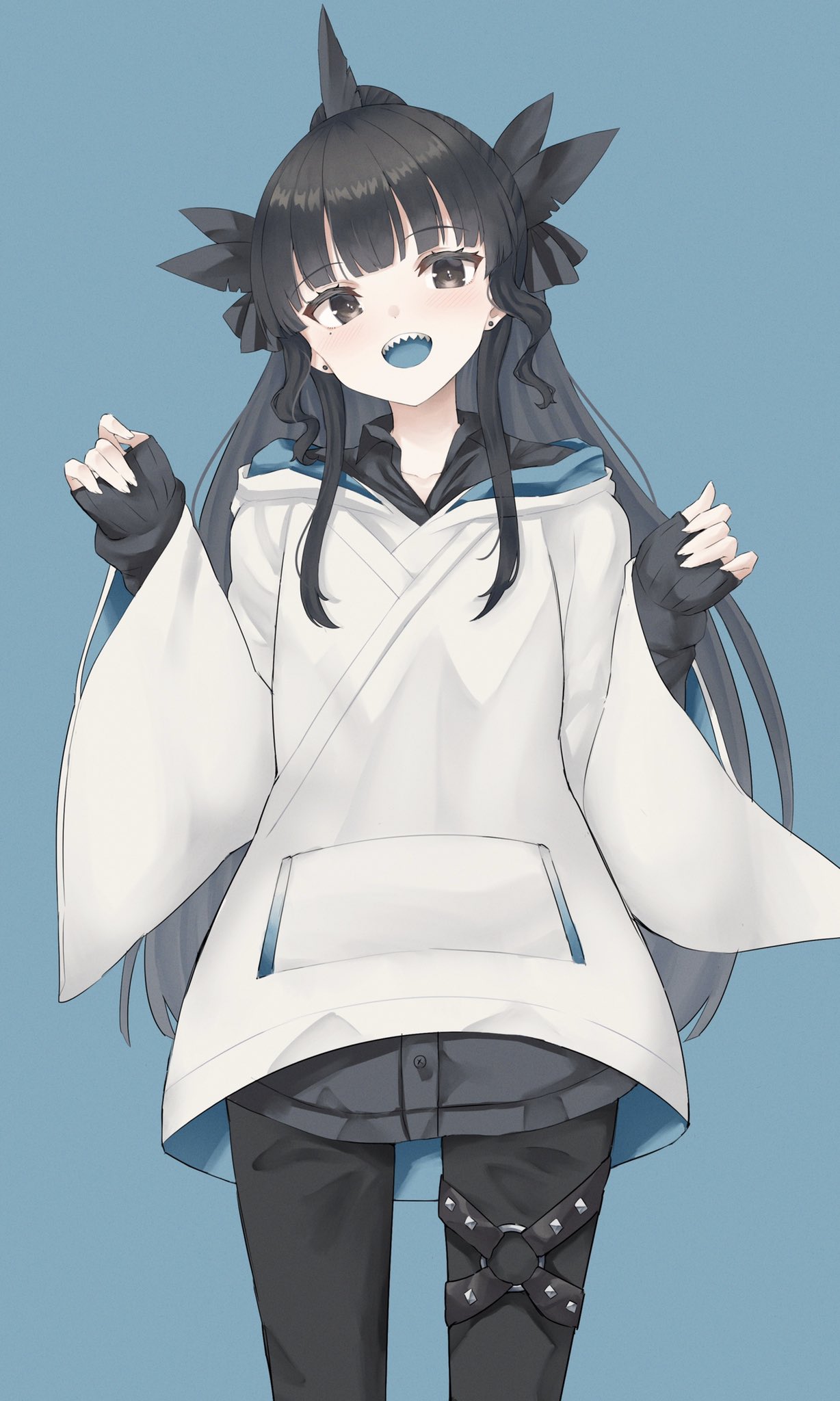 1girl artemis_of_the_blue black_hair blue_background blue_eyes blue_tongue highres hood hoodie indie_virtual_youtuber looking_to_the_side looking_up nekohuman221_(tsun221) open_mouth ponytail sharp_teeth sleeves_past_wrists solo standing teeth thigh_strap virtual_youtuber