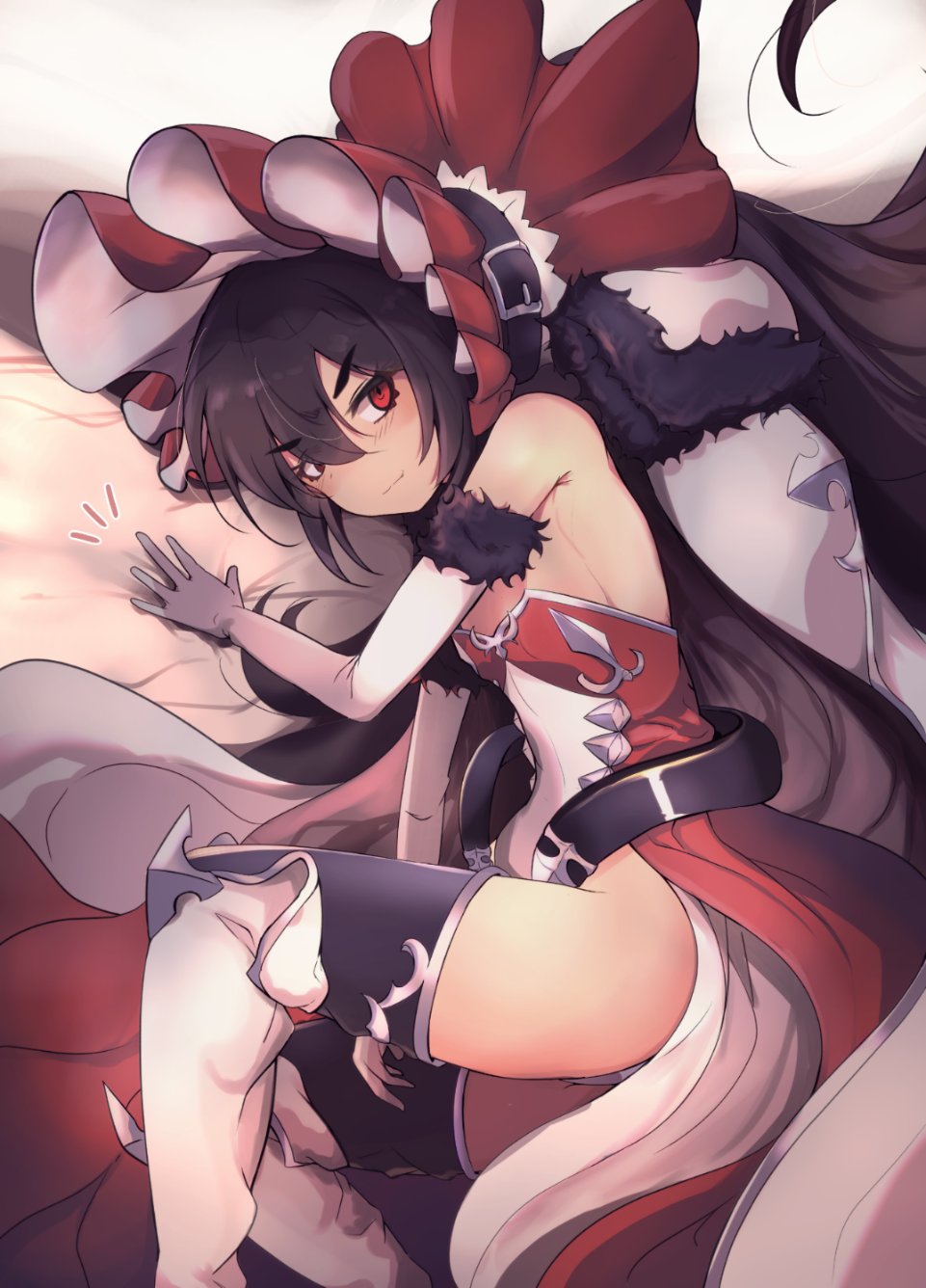 1girl bare_shoulders bed_invitation bed_sheet belt black_hair black_legwear copyright_request curled_up fur_trim gloves highres koshian_(taiyaki) long_hair loose_socks on_bed pelvic_curtain red_eyes solo thick_eyebrows very_long_hair white_gloves white_legwear