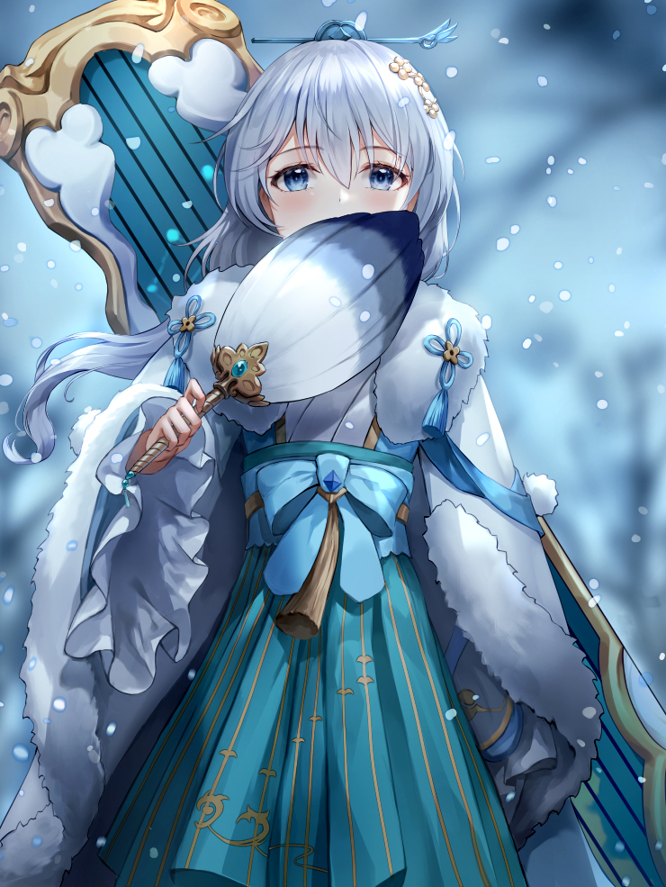 1girl bangs blue_bow blue_eyes blue_hakama blurry blurry_background bow cloak commentary_request covered_mouth depth_of_field eyebrows_visible_through_hair fan floating_hair fur-trimmed_cloak fur_trim hair_between_eyes hair_ornament hakama holding holding_fan honkai_(series) honkai_impact_3rd japanese_clothes kimono long_hair long_sleeves looking_at_viewer lunacle outdoors silver_hair snowing solo standing theresa_apocalypse white_cloak white_kimono wide_sleeves