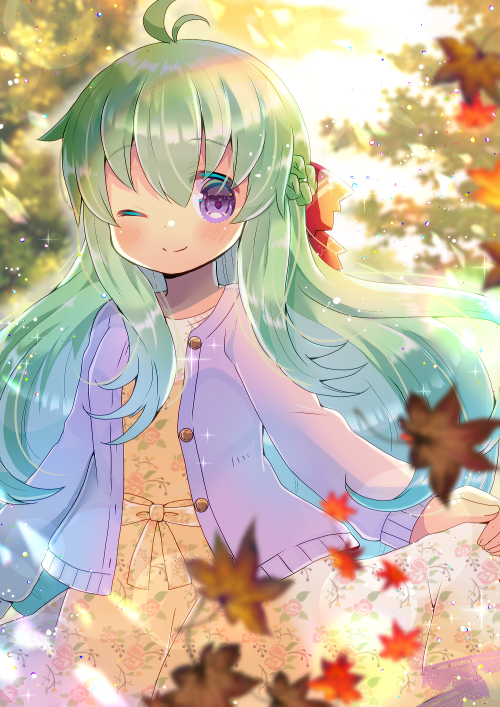1girl ;) ahoge autumn_leaves bangs blurry blurry_background blurry_foreground bow braid brown_dress closed_mouth depth_of_field dress eyebrows_visible_through_hair floral_print green_hair hair_between_eyes hair_bow jacket kouu_hiyoyo leaf long_hair long_sleeves looking_at_viewer maple_leaf one_eye_closed open_clothes open_jacket original print_dress purple_jacket red_bow smile solo very_long_hair violet_eyes