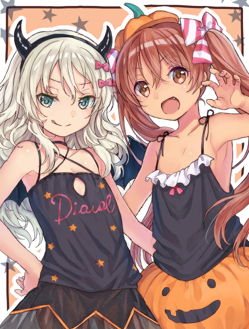 2girls :d black_hairband black_tank_top blonde_hair blue_eyes border brown_eyes brown_hair clothes_writing commentary cowboy_shot demon_horns fang flat_chest grecale_(kantai_collection) hair_ornament hairband hairclip halloween_costume hat horns jack-o'-lantern kantai_collection libeccio_(kantai_collection) long_hair mini_hat mitsuyo_(mituyo324) multiple_girls open_mouth orange_background orange_skirt skirt smile star_(symbol) tan tank_top twintails wavy_hair white_border