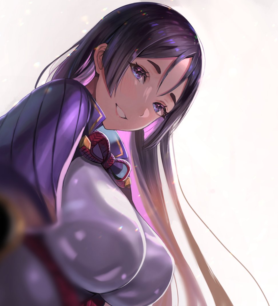 1girl bangs blurry blush bodysuit breasts breasts_day commentary_request fate/grand_order fate_(series) gradient gradient_background large_breasts lips long_hair looking_at_viewer minamoto_no_raikou_(fate/grand_order) parted_bangs parted_lips puffy_sleeves purple_bodysuit purple_hair sakamuke shiny shiny_clothes shiny_hair simple_background skin_tight smile solo upper_body violet_eyes
