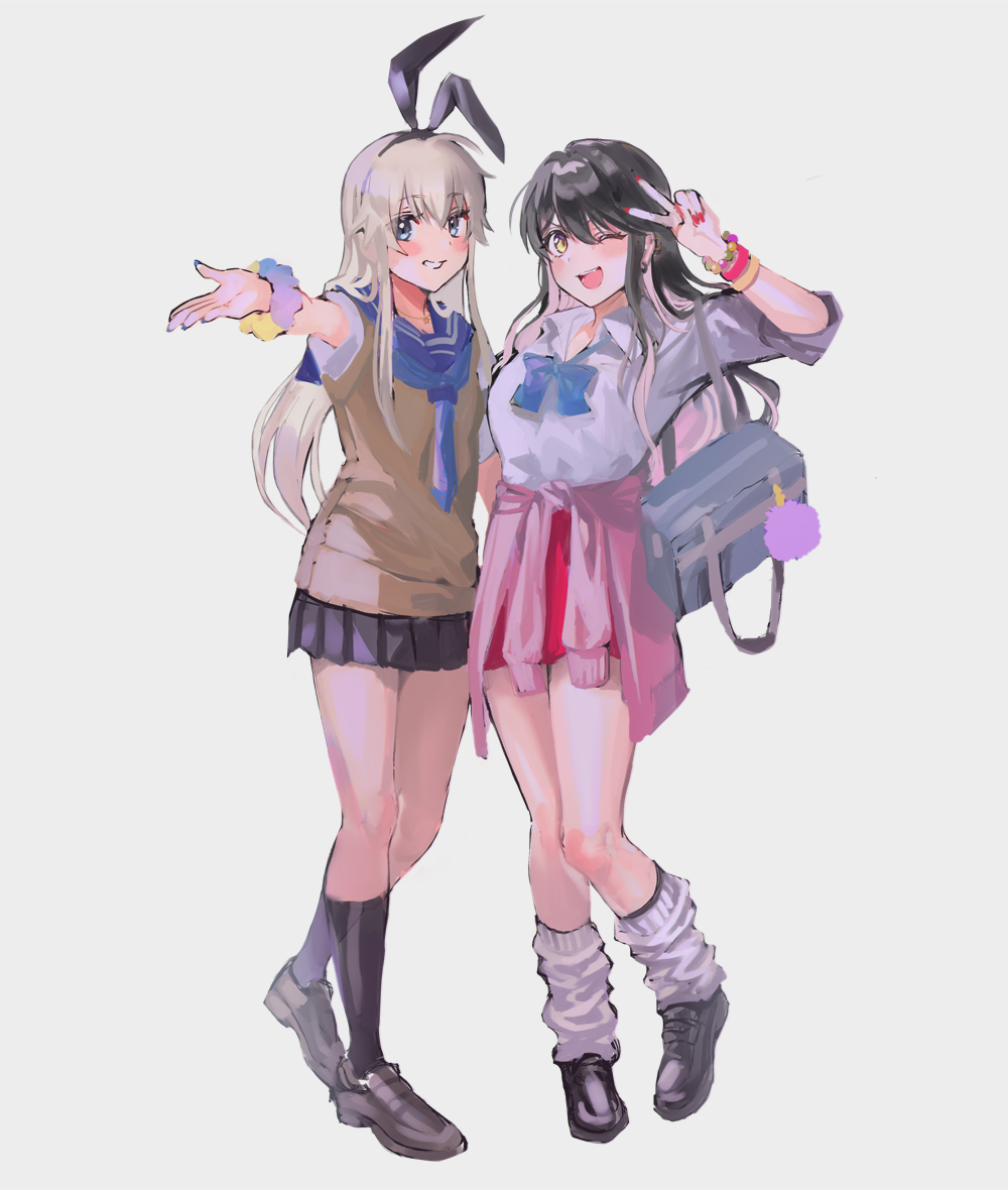 2girls alternate_costume bag bangs black_footwear black_hair black_skirt blonde_hair blue_eyes blue_neckwear blue_sailor_collar blush bracelet breasts clothes_around_waist full_body grey_background hairband jewelry kantai_collection kneehighs long_hair multicolored_hair multiple_girls naganami_(kantai_collection) nail_polish neckerchief one_eye_closed open_mouth pink_hair pleated_skirt red_nails sailor_collar school_bag school_uniform scrunchie shimakaze_(kantai_collection) shirt simple_background skirt smile standing sweater_vest two-tone_hair v wrist_scrunchie yellow_eyes yoyoyotto