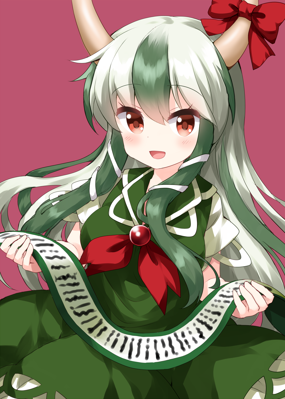 1girl bangs bow dress ex-keine eyebrows_visible_through_hair green_dress green_hair highres holding holding_scroll horn_bow horn_ornament horns kamishirasawa_keine long_hair looking_at_viewer multicolored_hair open_mouth pink_background red_bow red_eyes red_neckwear ruu_(tksymkw) scroll short_sleeves silver_hair simple_background smile solo standing touhou two-tone_hair