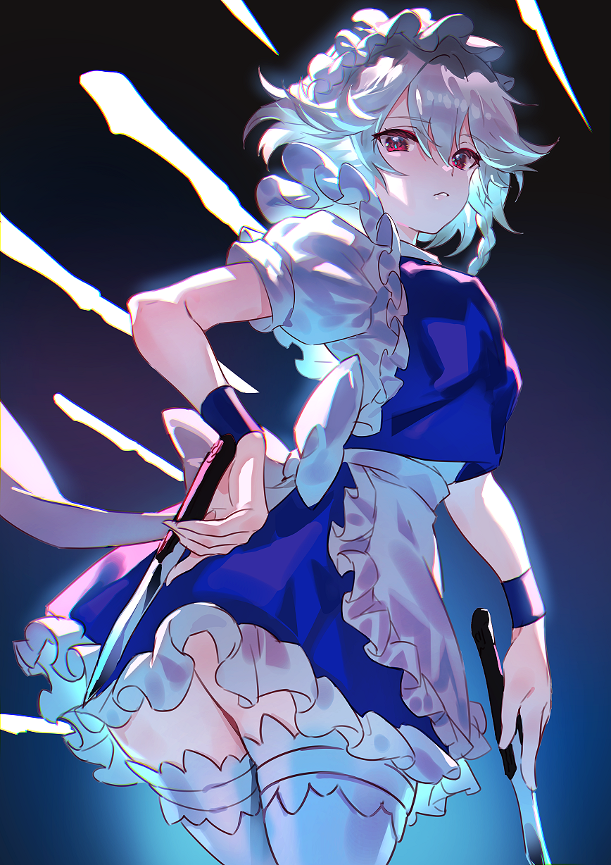 1girl apron ass back_bow blue_background blue_dress bow braid breasts commentary cowboy_shot dress eyebrows_visible_through_hair glowing gradient gradient_background hair_between_eyes highres holding holding_knife izayoi_sakuya knife looking_at_viewer looking_back maid maid_apron medium_breasts parted_lips puffy_short_sleeves puffy_sleeves red_eyes short_sleeves silver_hair solo thigh-highs thighs throwing_knife touhou uu_uu_zan weapon white_bow white_legwear wristband
