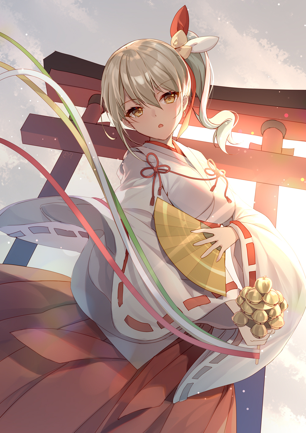 1girl aki_rinco bangs bell bison_cangshu brown_eyes brown_hair clouds commentary_request eyebrows_visible_through_hair fan folding_fan hair_between_eyes hair_ribbon hakama highres holding holding_fan japanese_clothes jingle_bell kagura_suzu kimono long_sleeves looking_at_viewer outdoors parted_lips project-sp red_hakama red_ribbon ribbon ribbon-trimmed_sleeves ribbon_trim side_ponytail sky solo sunset torii virtual_youtuber white_kimono wide_sleeves