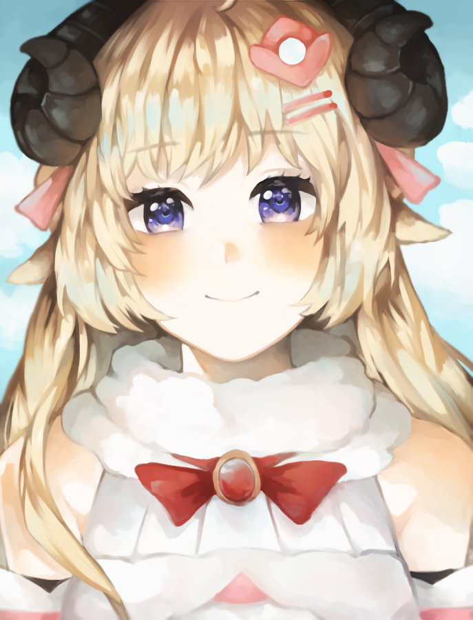 1girl animal_ears bangs bare_shoulders blonde_hair blue_sky blush bow bowtie brooch closed_mouth commentary day eyebrows_visible_through_hair fur_collar hair_between_eyes hair_ornament hairclip hololive horns jewelry long_hair looking_at_viewer nadekoi neck_ribbon red_bow red_neckwear red_ribbon ribbon sheep_ears sheep_girl sheep_horns short_hair sky smile solo upper_body violet_eyes virtual_youtuber