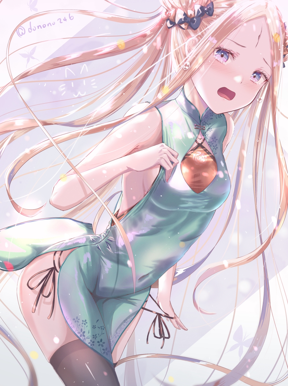 1girl abigail_williams_(fate/grand_order) bangs bare_shoulders black_bow blonde_hair blue_eyes blush bow breasts china_dress chinese_clothes dress fate/grand_order fate_(series) forehead grey_legwear hair_bow highres kinom_(sculpturesky) long_hair looking_at_viewer multiple_bows open_mouth orange_bow parted_bangs pelvic_curtain side_slit sidelocks small_breasts thigh-highs thighs white_dress