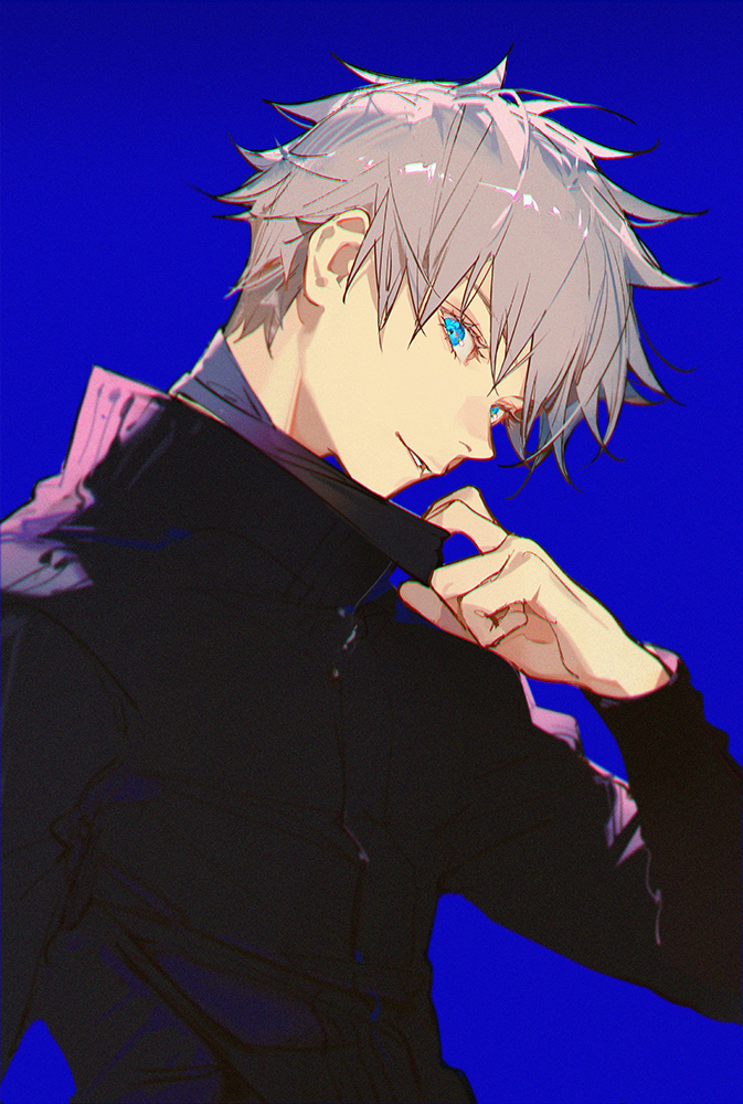 1boy ask_(askzy) bangs black_jacket blue_background blue_eyes commentary_request gojou_satoru hair_between_eyes hand_up high_collar jacket jujutsu_kaisen long_sleeves looking_at_viewer male_focus short_hair silver_hair simple_background smile solo upper_body