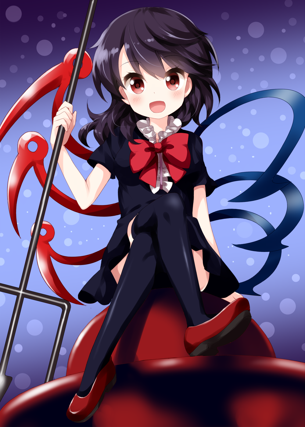 1girl asymmetrical_wings bangs black_dress black_hair black_legwear blue_background blue_wings bow bowtie center_frills crossed_legs dotted_background dress eyebrows_visible_through_hair frills gradient gradient_background hair_between_eyes highres holding holding_polearm holding_weapon houjuu_nue looking_at_viewer medium_hair open_mouth polearm red_bow red_eyes red_footwear red_neckwear red_wings ruu_(tksymkw) short_sleeves sitting sitting_on_object smile solo thigh-highs touhou trident ufo weapon wings