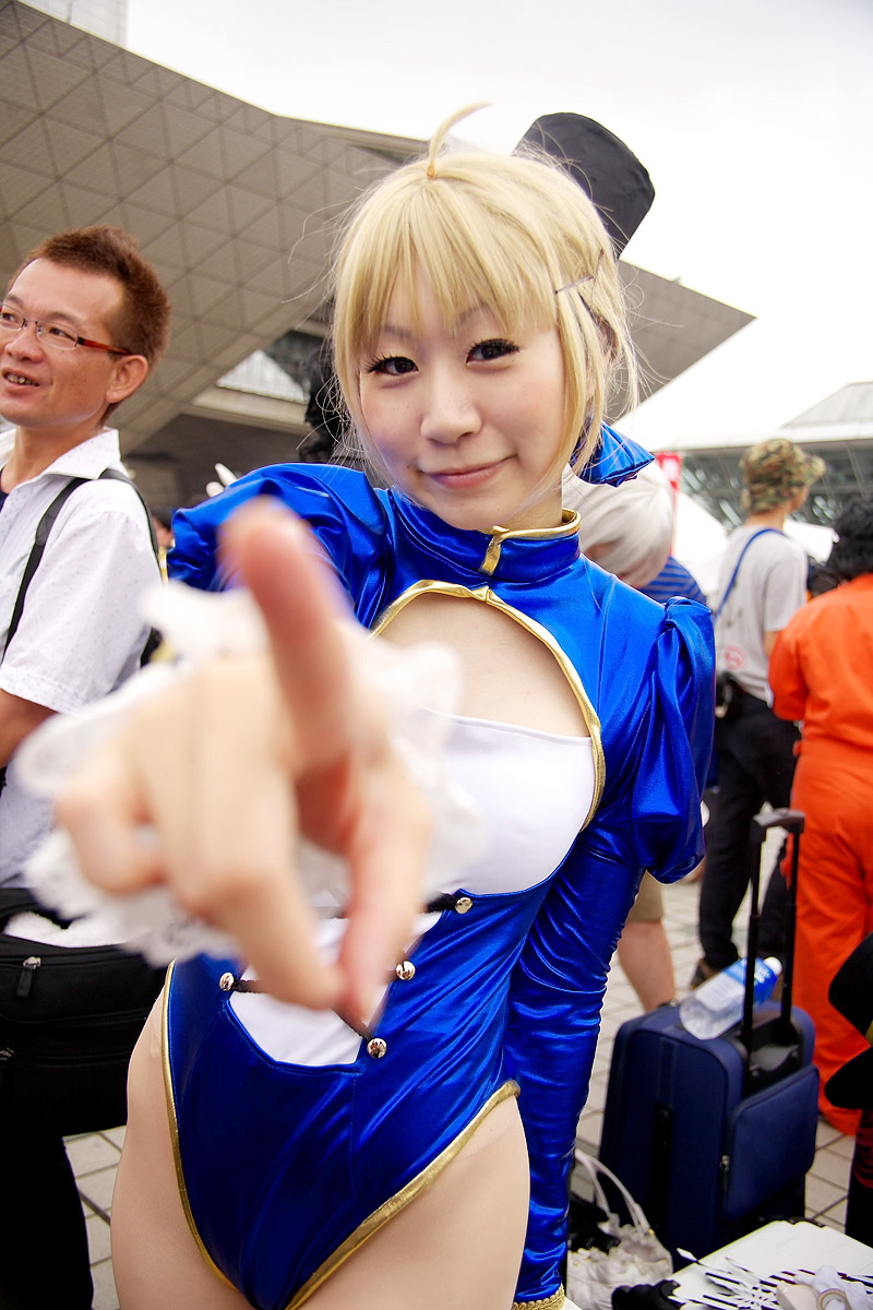 blonde_hair braid cosplay fate/stay_night hair_bow kirekawa_saku_(model) photo saber