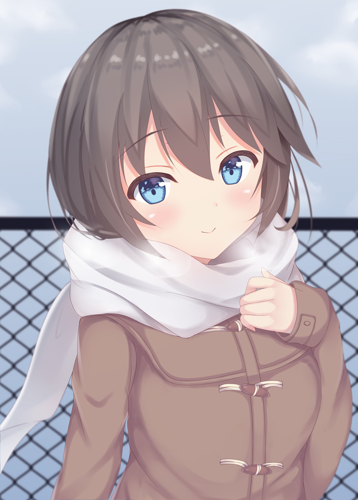 1girl bangs black_hair blue_eyes blush breath brown_coat chain-link_fence closed_mouth coat commentary_request eyebrows_visible_through_hair fence hair_between_eyes hand_up long_sleeves looking_at_viewer original satsuki_mocchi scarf sleeves_past_wrists smile solo upper_body white_scarf
