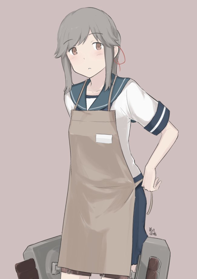 1girl blue_sailor_collar blue_skirt brown_eyes cowboy_shot grey_apron grey_background grey_hair hair_ribbon kantai_collection kusakasima long_hair looking_at_viewer pleated_skirt red_ribbon ribbon sailor_collar school_uniform serafuku simple_background skirt solo standing torpedo_launcher usugumo_(kantai_collection)