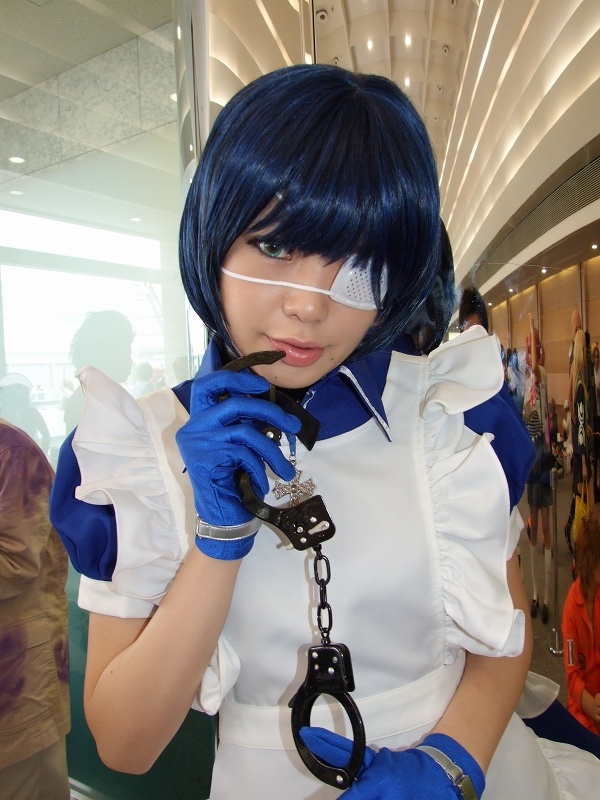 apron blue_hair cosplay eyepatch gloves handcuffs ikkitousen maid maid_uniform namada photo ryomou_shimei